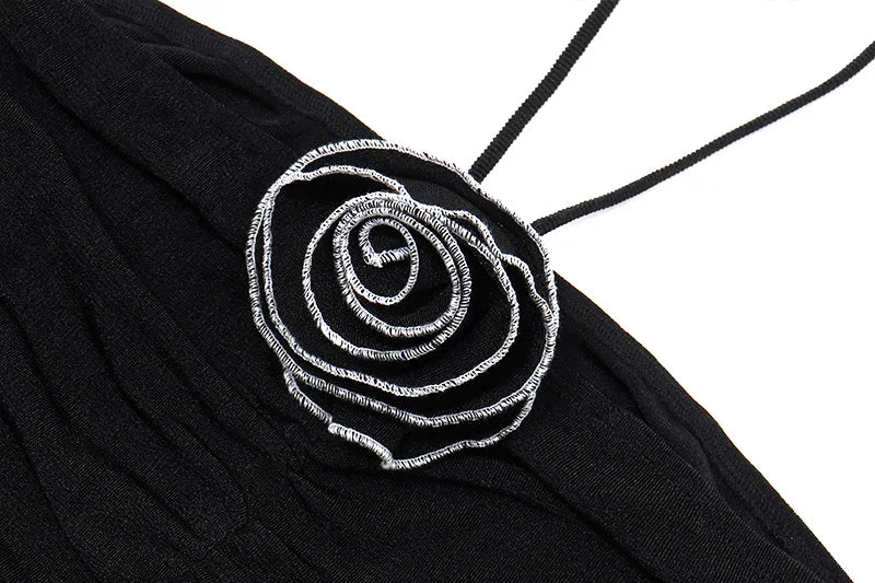 Rosethorn Halter